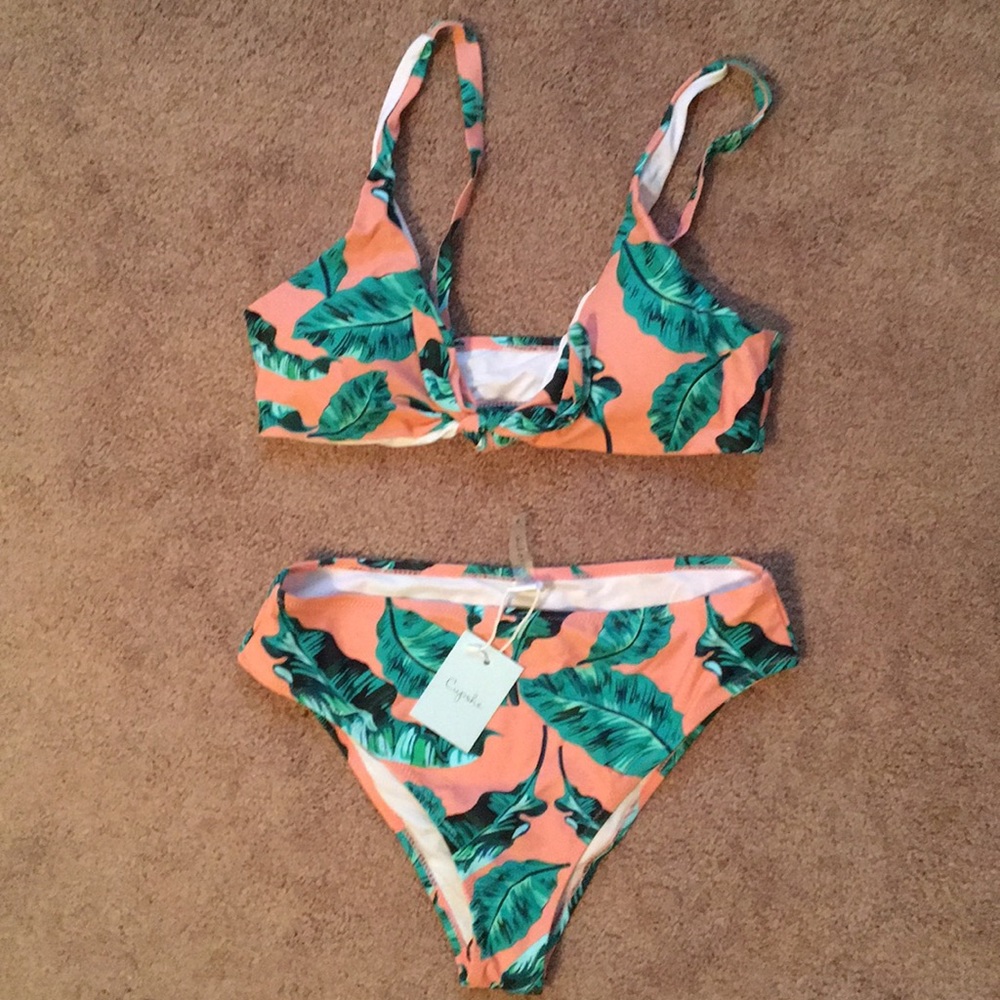 Never worn. New with tags. cupshe bikini
